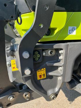 Claas Arion 430