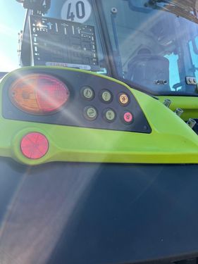 Claas Arion 430