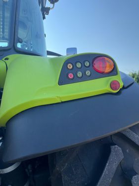 Claas Arion 430