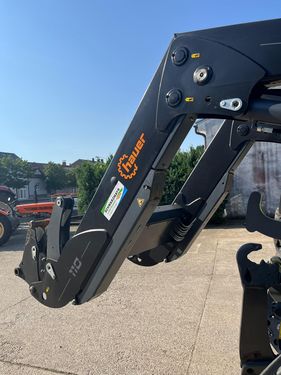 Claas Arion 430
