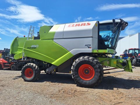 Claas Tucano 450
