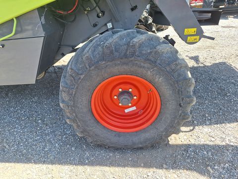 Claas Tucano 450