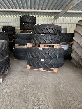 BKT 340/85R38+340/85R24