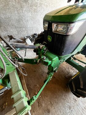 John Deere 5075M