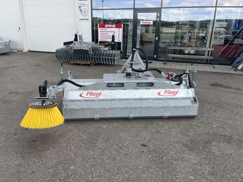 Fliegl AgroCenter Kehrm. 600