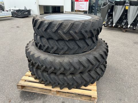BKT 320/90 R54+320/85R38