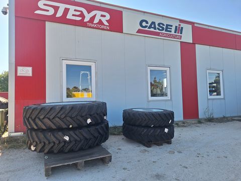 BKT 480/80R46+380/85R34 Pflegeräder