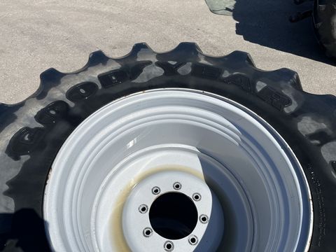 Good Year 800/65R32