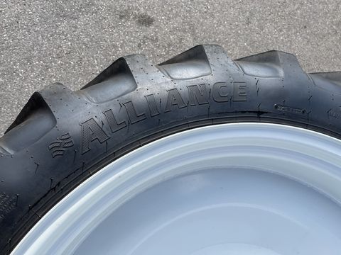 Alliance 320/95R50+270/95R36