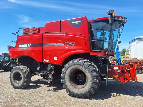 Case IH Axial-Flow 7140