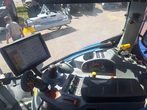 New Holland T7.200