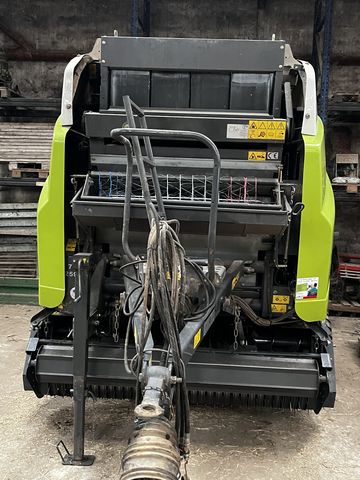 Claas Variant 380 RC