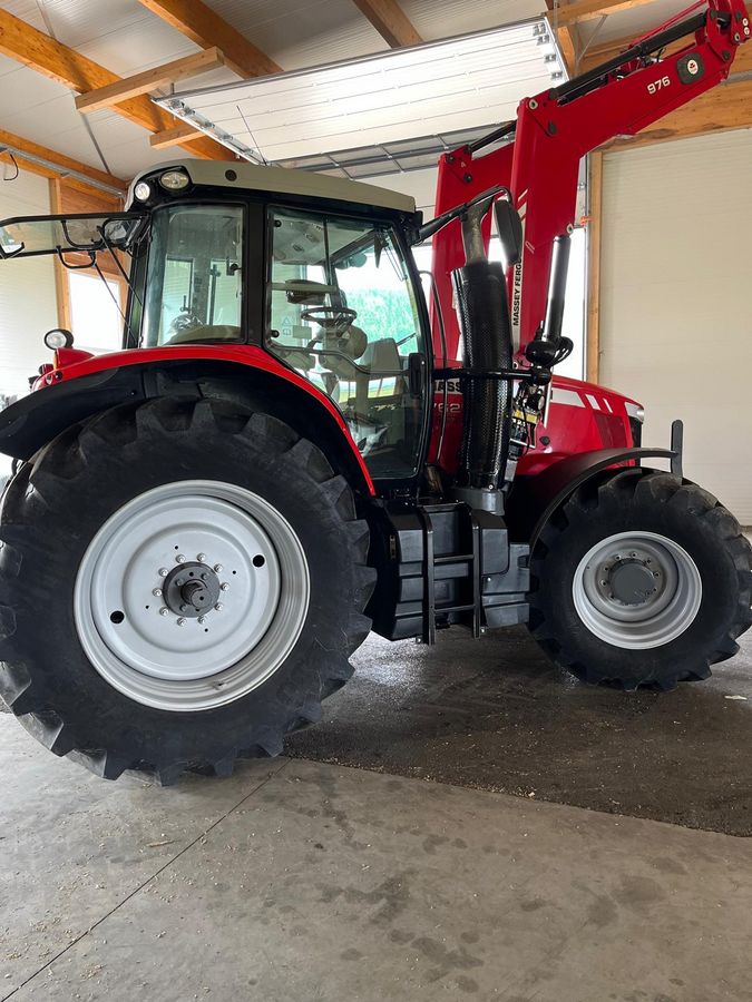 Massey Ferguson MF 7620 1