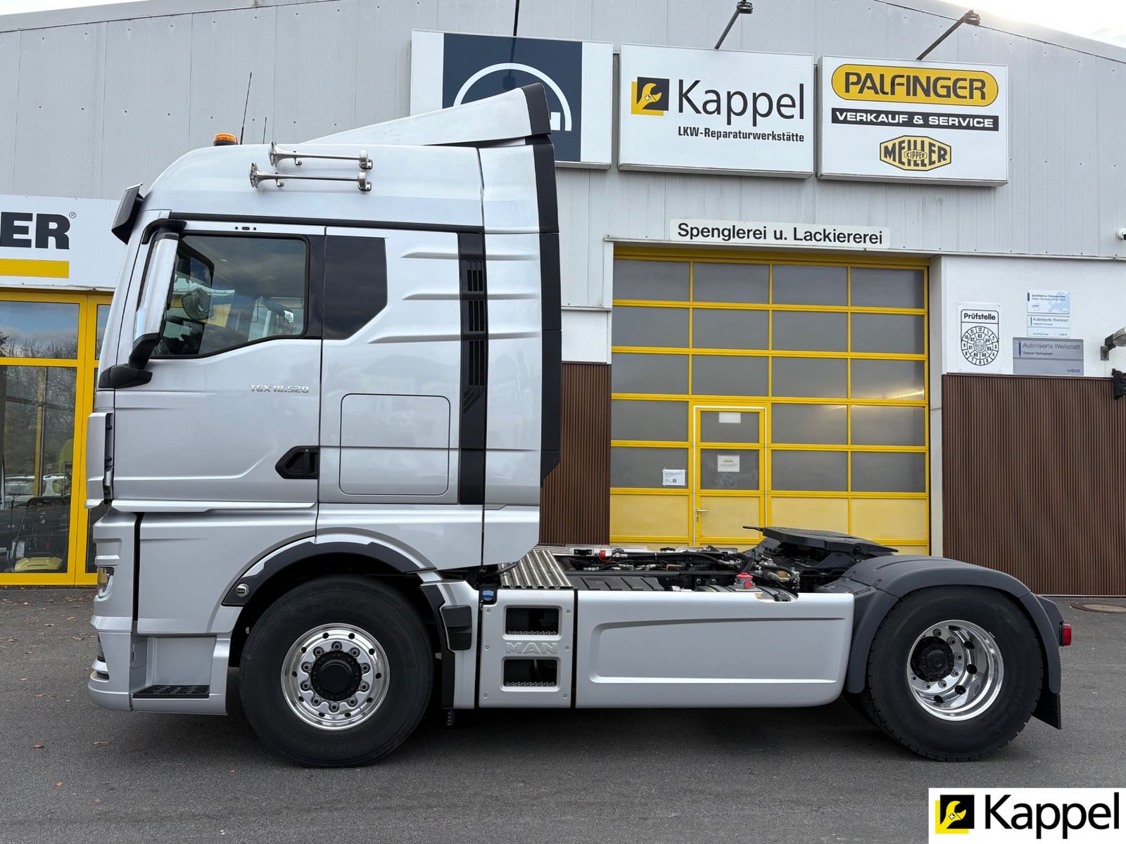 MAN TGX 18.520 4X2H BL Sattelzugmaschine m. Kipphydr 2