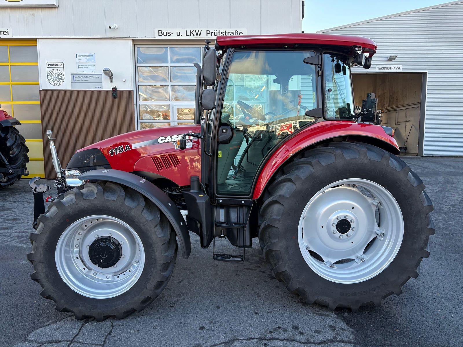 Case IH Farmall 115 A EP Allrad Basis 2