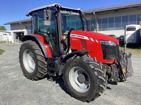 Massey Ferguson MF 5711