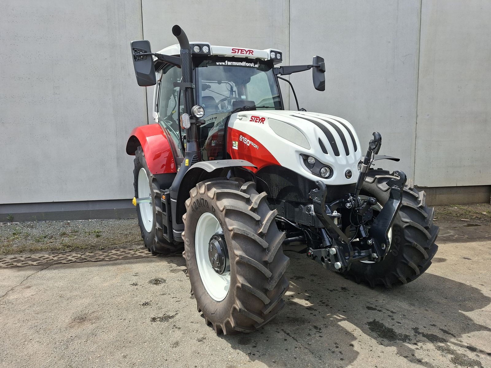 Steyr 6150 Profi (Stage V) 1