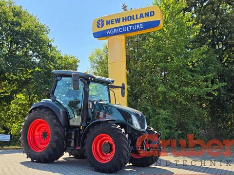 New Holland T5.120 Dynamic Command mit Fiat Design