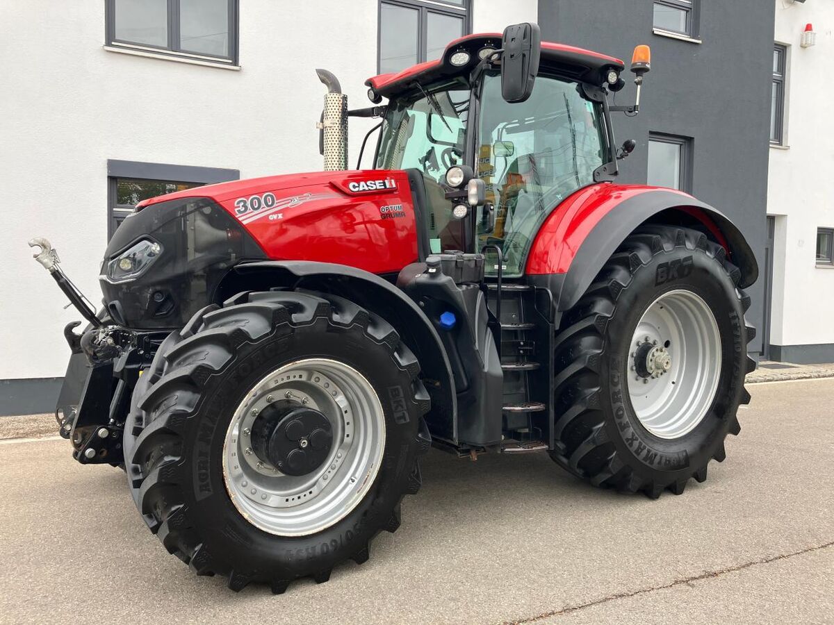 Case IH Optum 300 CVX 1