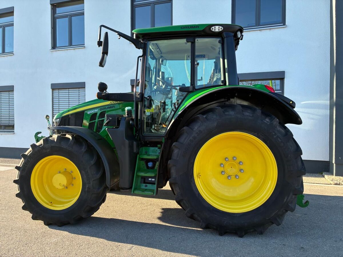 John Deere 6120 M 3