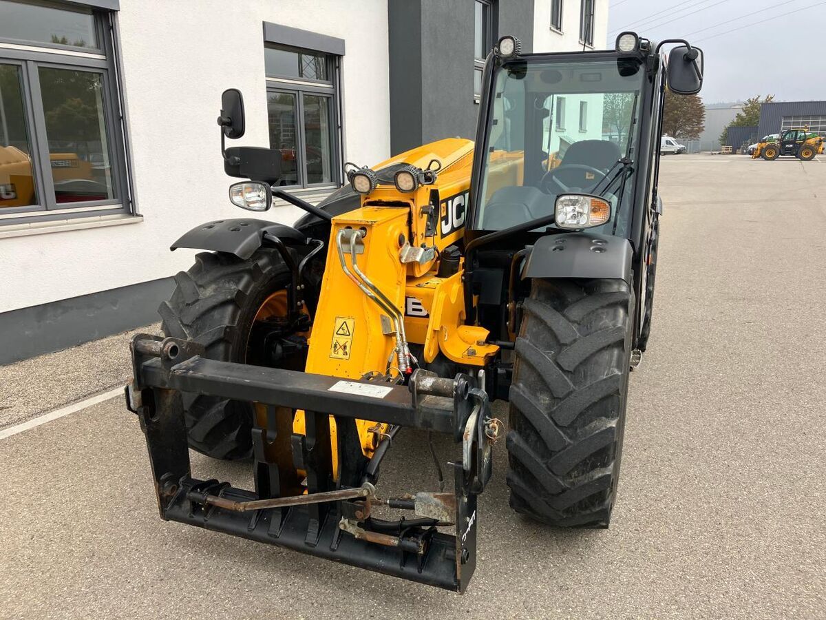 JCB 527-58 AGRI 2