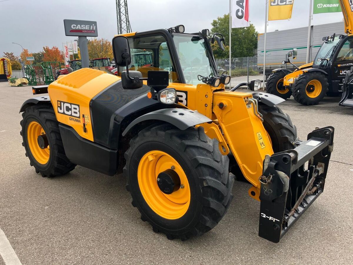 JCB 527-58 AGRI 3