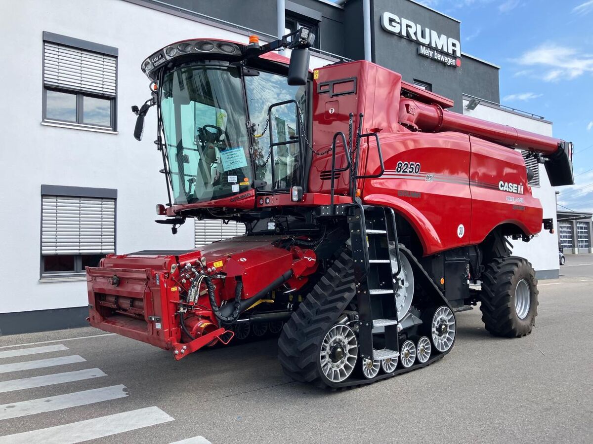 Case IH Axial-Flow 8250 ST5 P 3