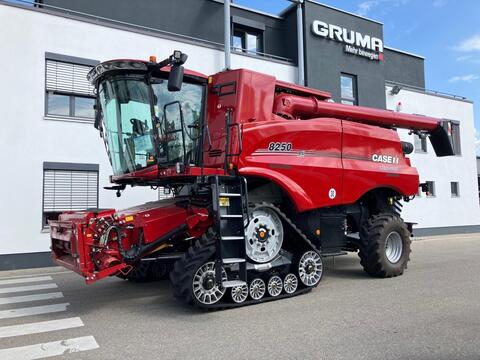 <strong>Case-IH Axial-Flow 8</strong><br />