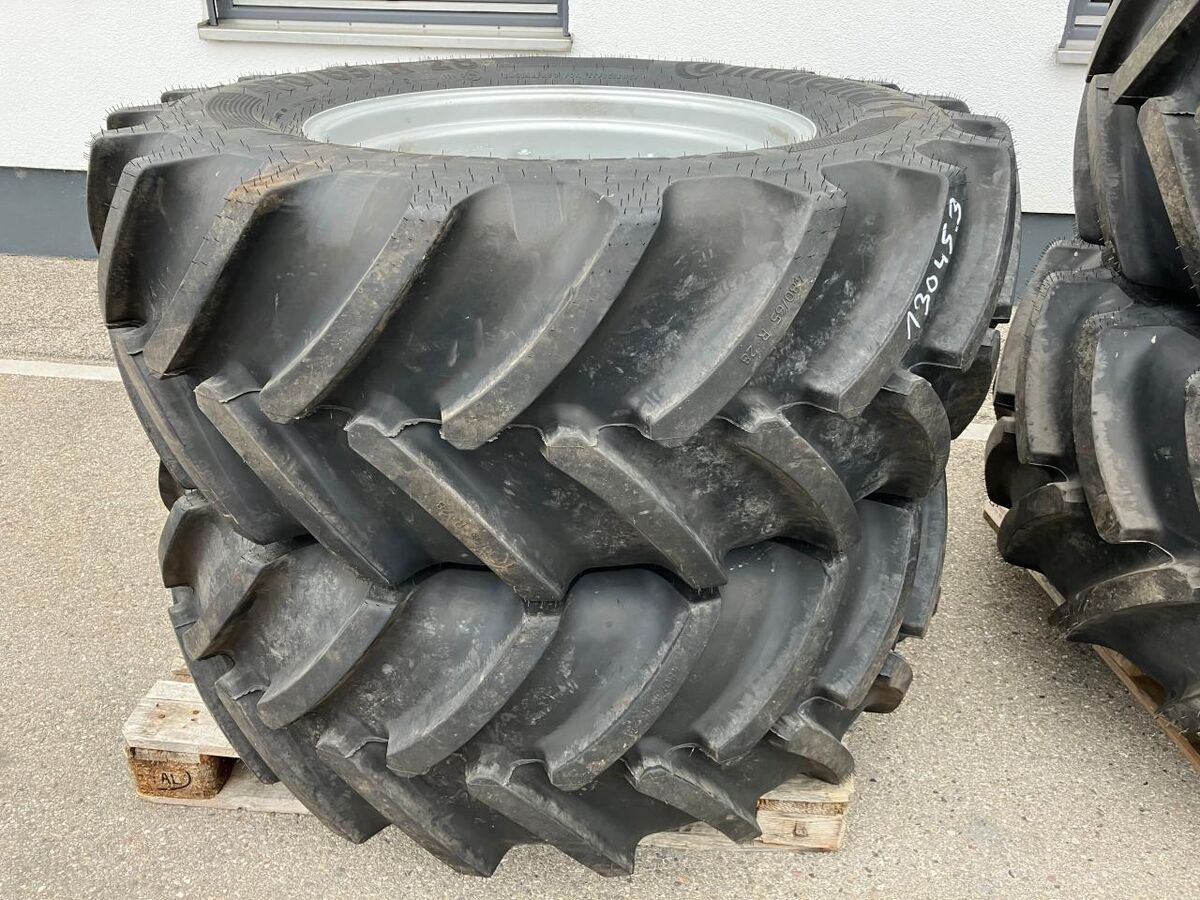 Continental 480/65R28 u. 600/65R38 Tractor Master 2