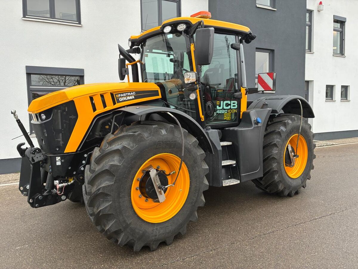 JCB Fastrac 4220 ICON 1