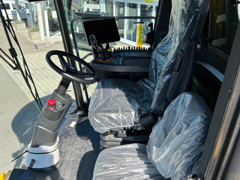 New Holland CR 8.80
