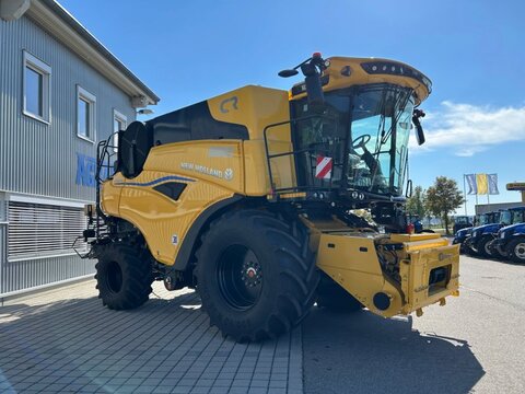 New Holland CR 8.80
