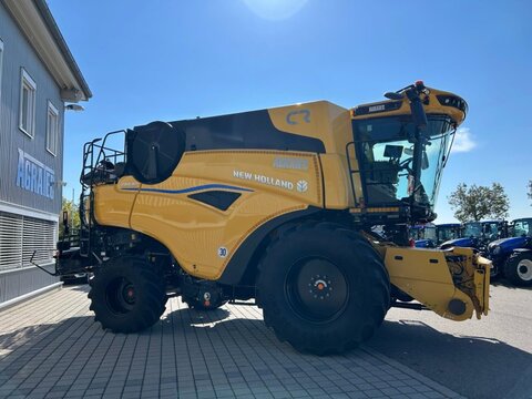 New Holland CR 8.80