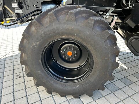 New Holland CR 8.80