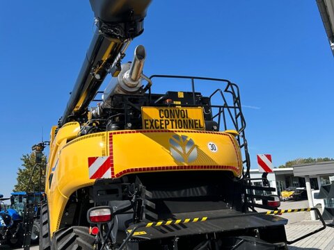 New Holland CR 8.80