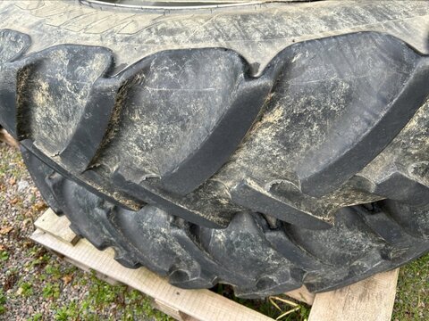 Mitas 320/85 R32 + 340/85 R48