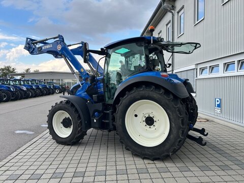 New Holland T 5.140 Dynamic Command mit Lenksystem