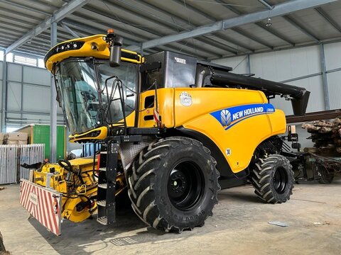 New Holland CR 8.80