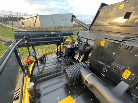 New Holland CR 8.80