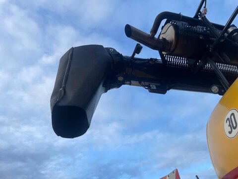 New Holland CR 8.80