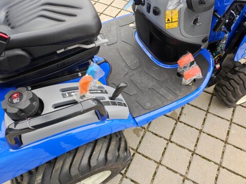 New Holland Boomer 25 Compakt