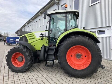 CLAAS Axion 820