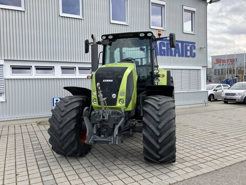 CLAAS Axion 820