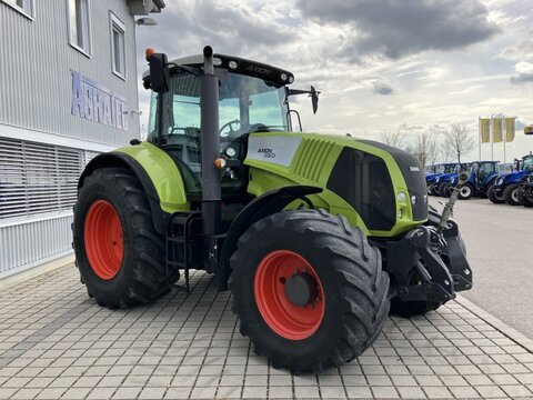 CLAAS Axion 820