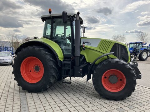 CLAAS Axion 820