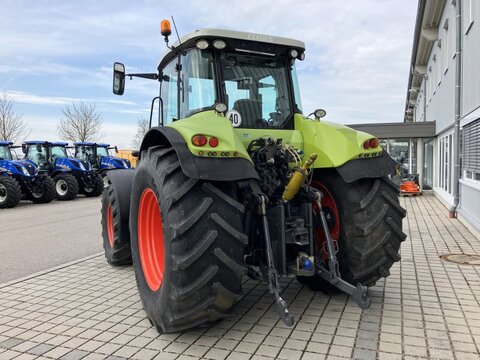 CLAAS Axion 820