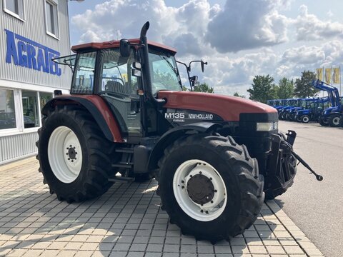 New Holland M 135