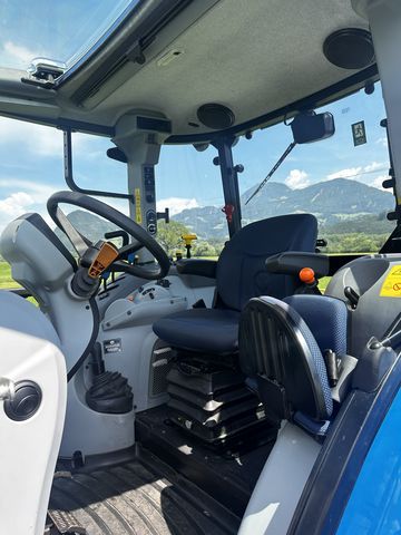 New Holland T 5.115