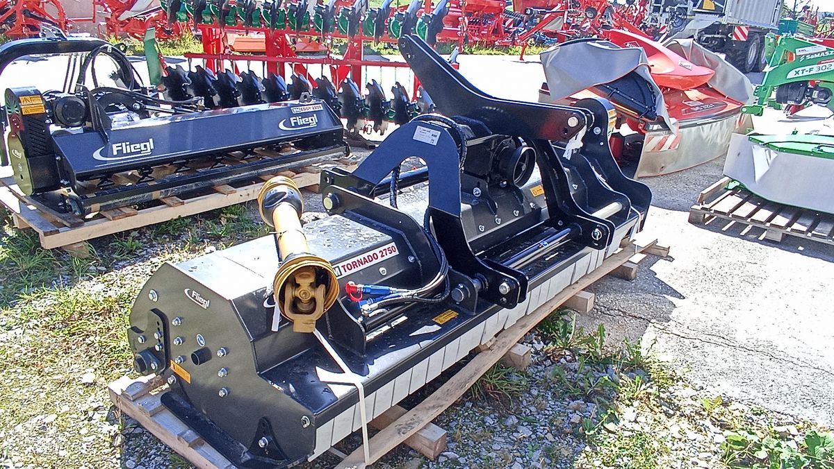 Fliegl »SM TORNADO 2750« 1
