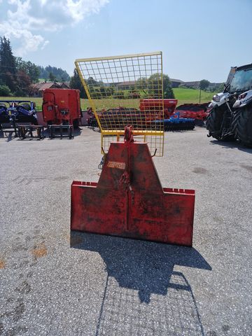 Holzknecht HS 150